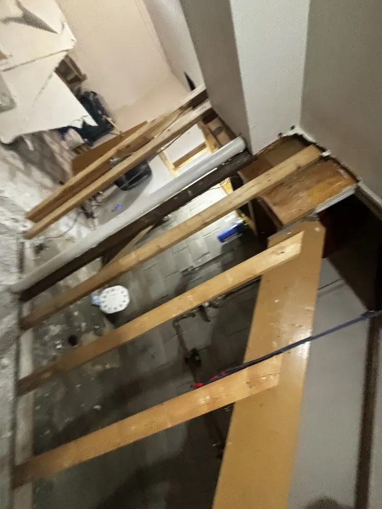 Slide of Glassy Whittle Threads