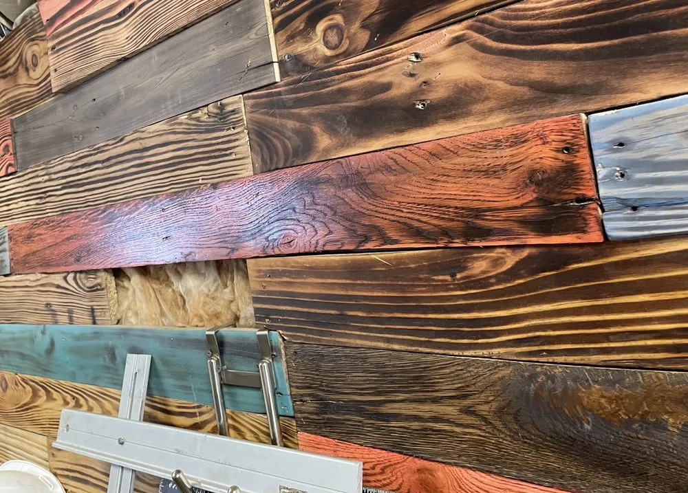 Slide of Glassy Whittle Threads