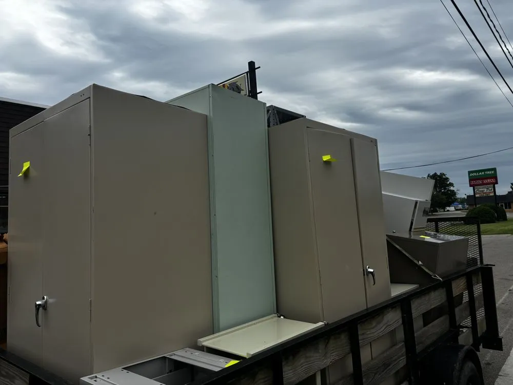 Slide of Glassy Whittle Threads