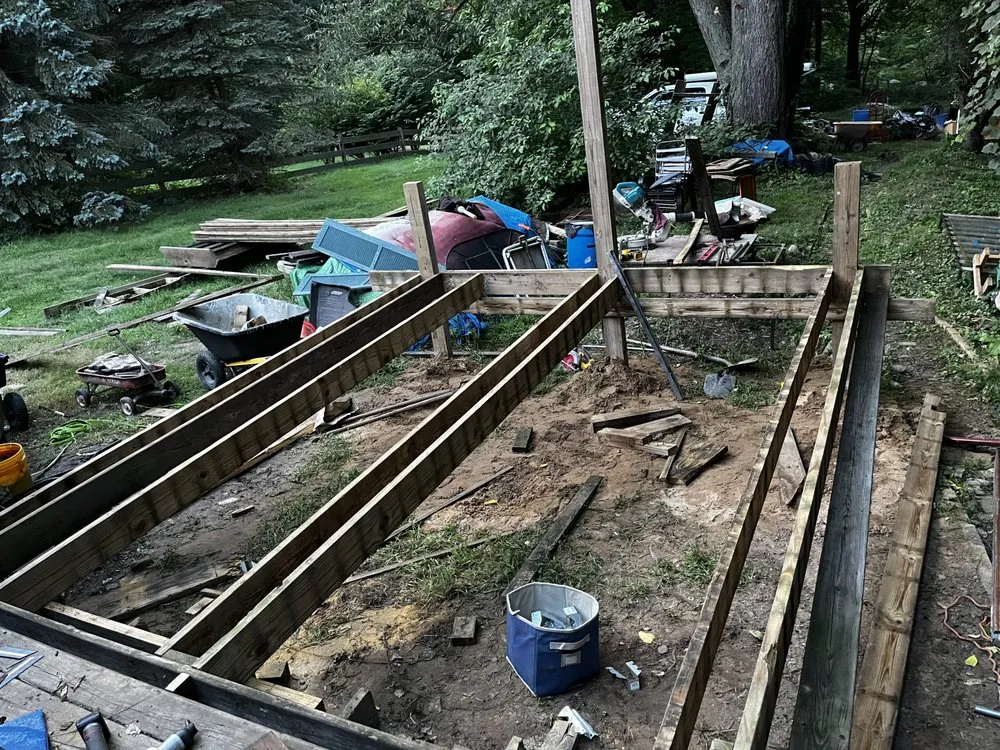 Slide of Glassy Whittle Threads