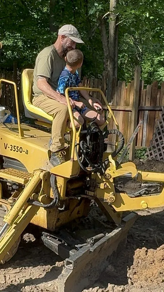 Slide of Glassy Whittle Threads