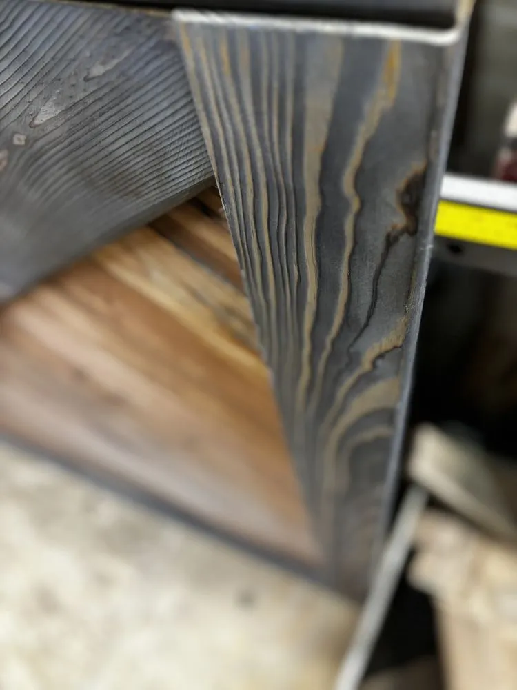 Slide of Glassy Whittle Threads