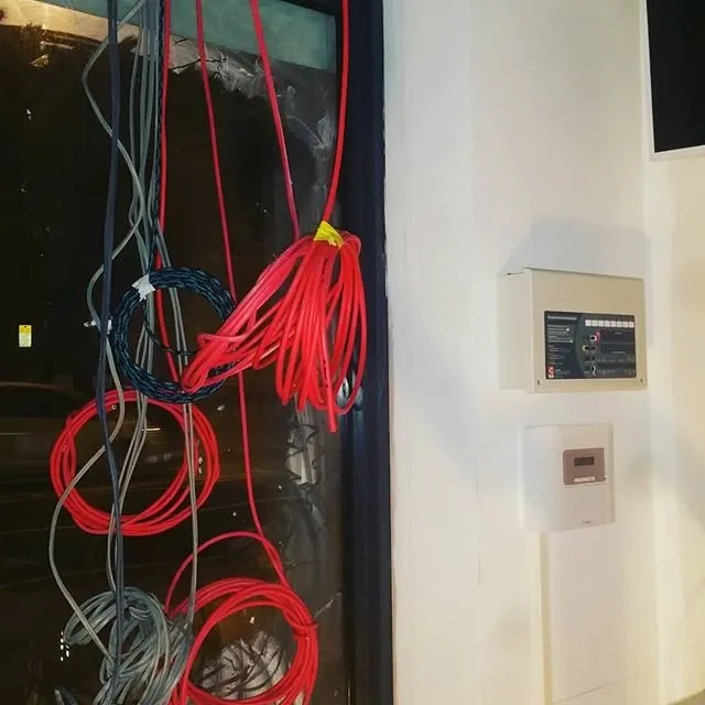 Slide of Glen Ellyn Emergency Electrician