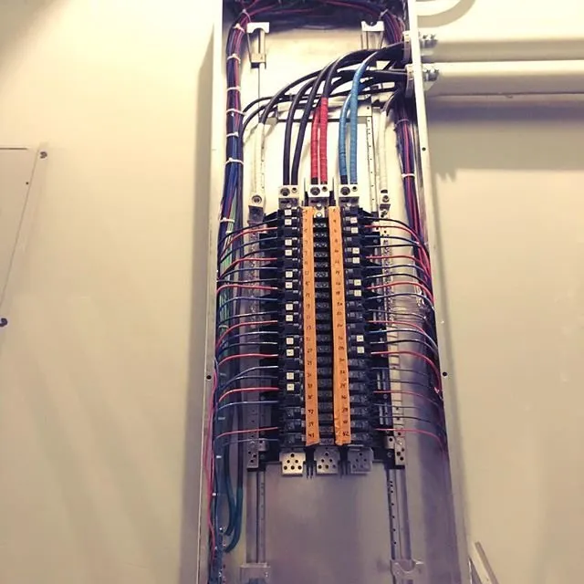 Slide of Glen Ellyn Emergency Electrician