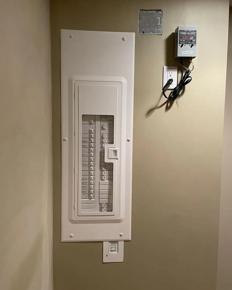 Licensed circuit breaker repair in Glendale, NY by Glendale Master Electrician