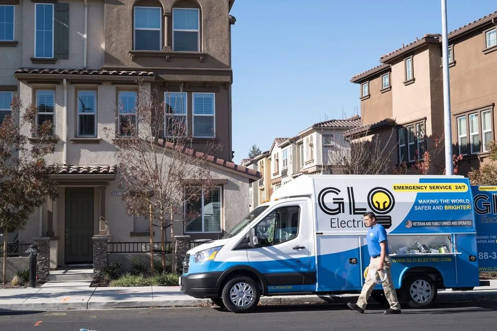 Slide of Glo Electric