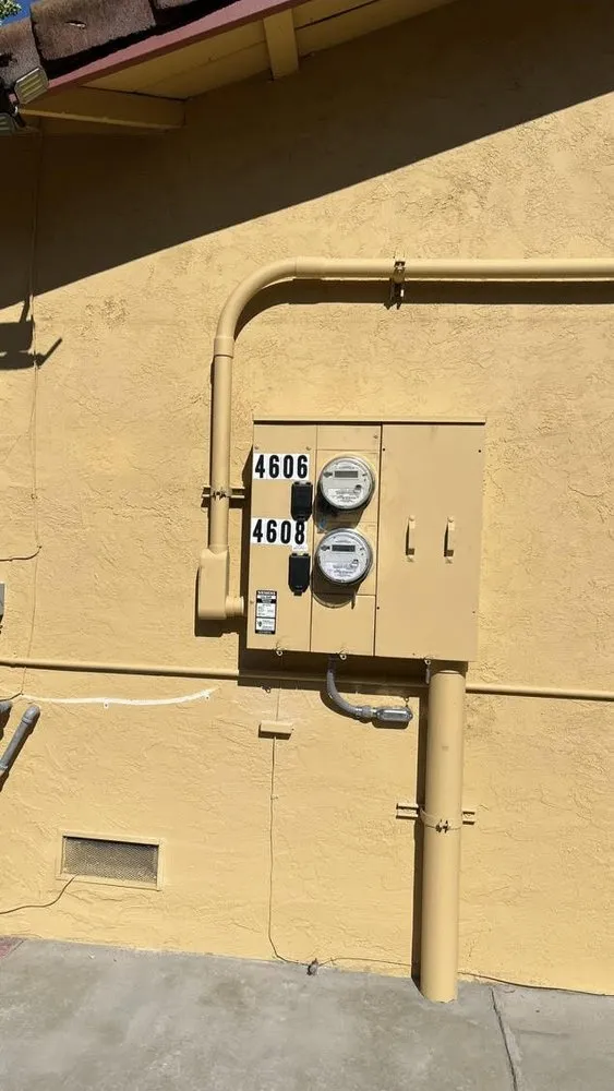 Slide of Glo Electric