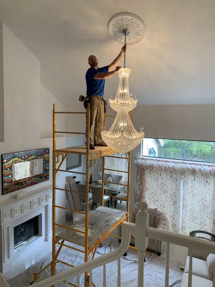 Slide of Glo Electric