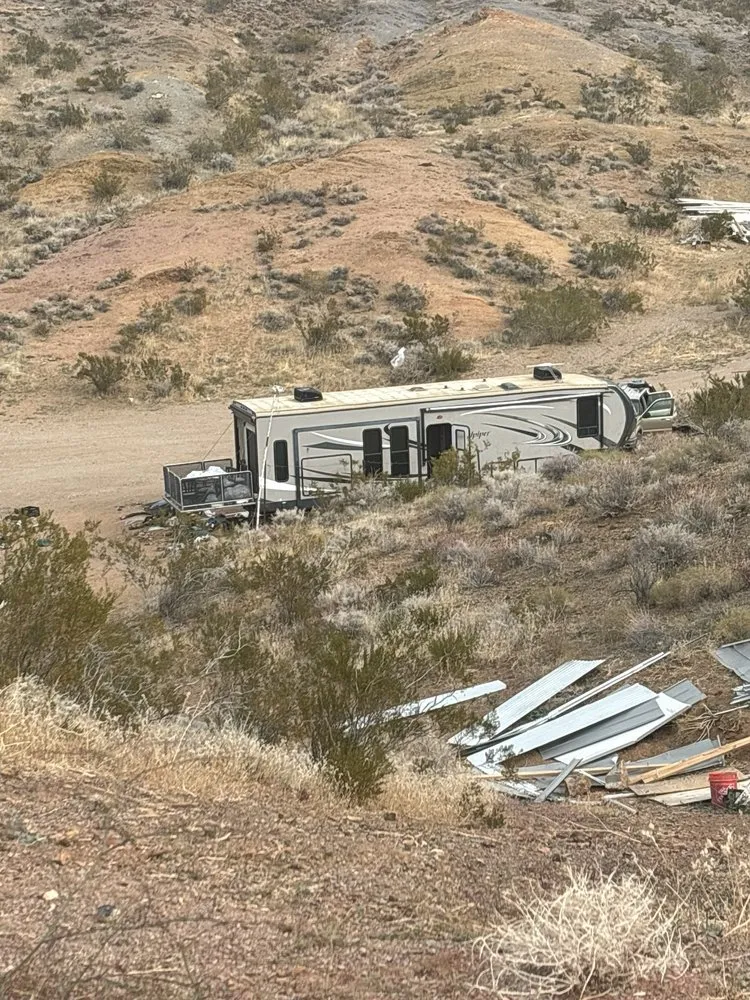 Slide of Glo Pro Electric & Solar