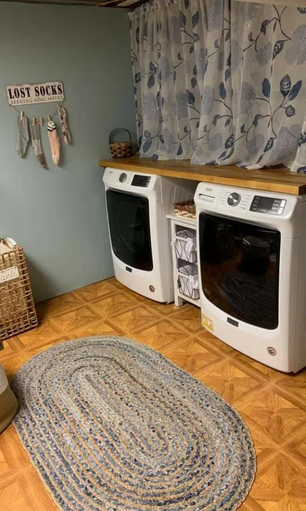 Slide of Glo Pro Electric & Solar