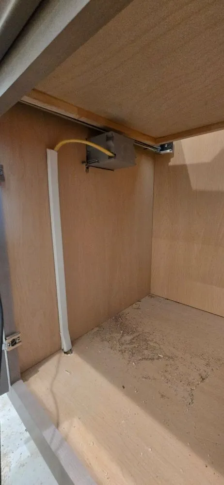 Licensed electrical service for homes in lighting installation,  by 