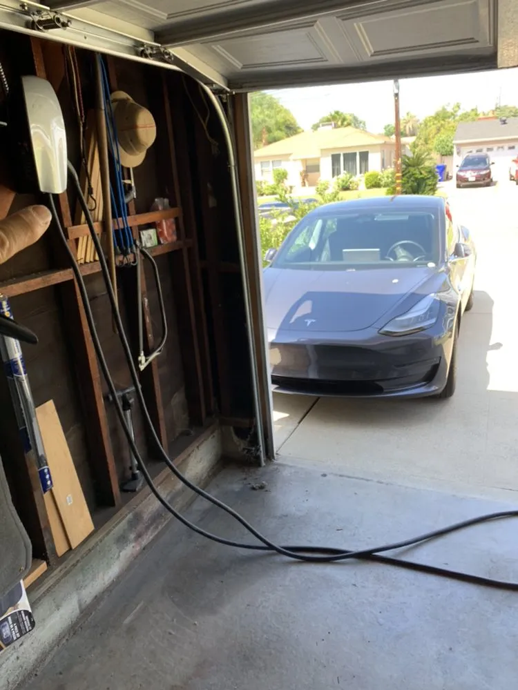 Professional electrician providing lighting installation in , 