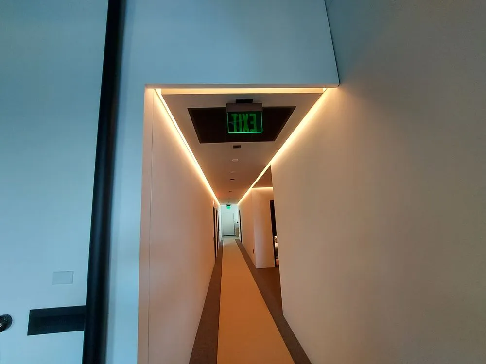 Reliable electrician providing electrical repair in , 