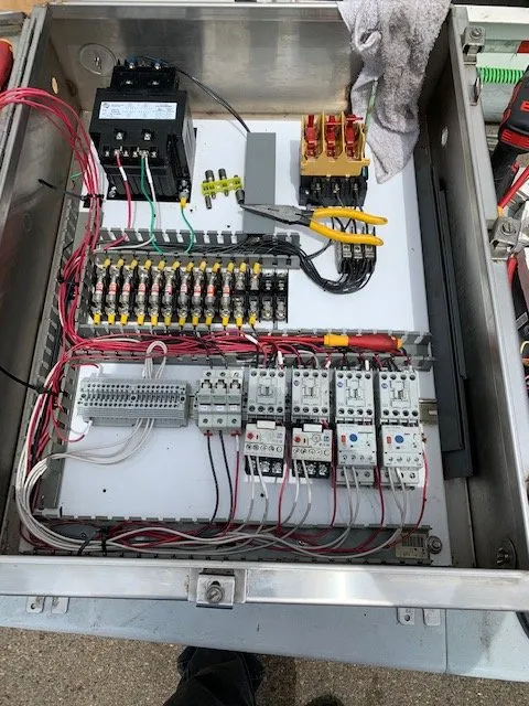 Slide of GM Electric Tech