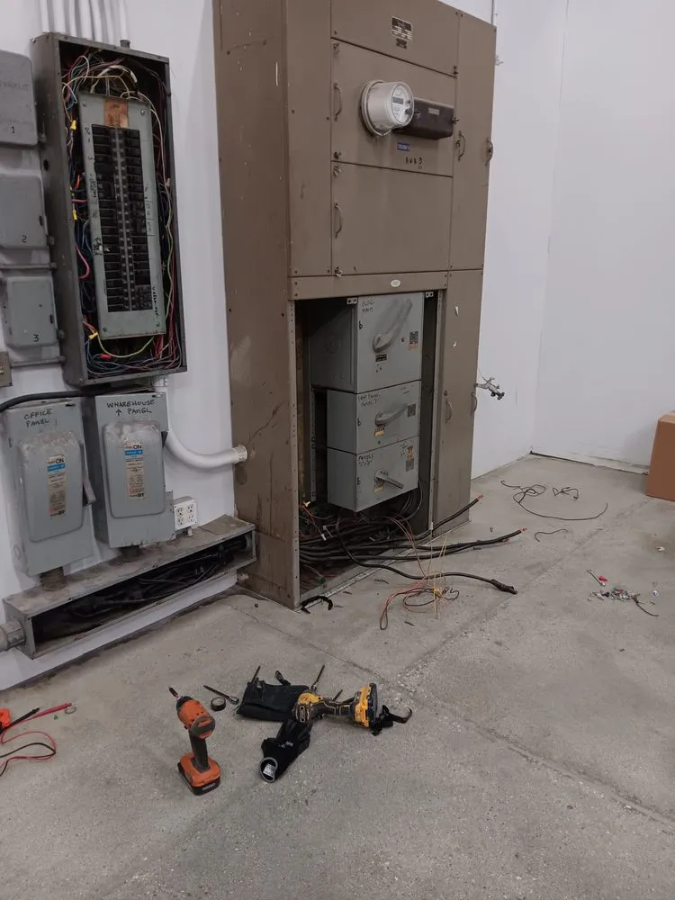 Slide of G&M Electrical Service