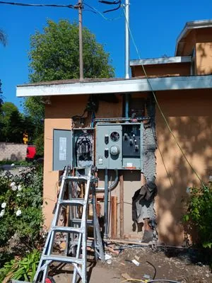 G&M Electrical Service Logo