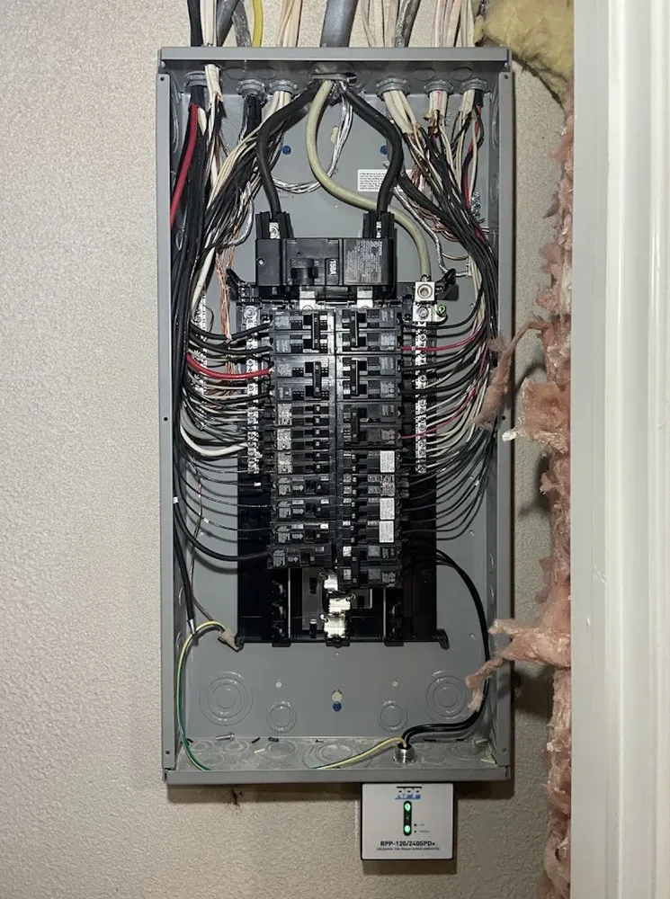 Slide of GNG Electric