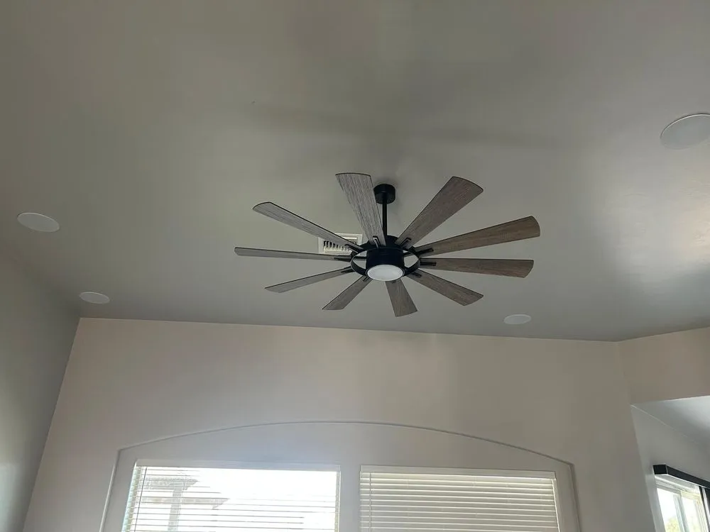 Slide of GNL Electric