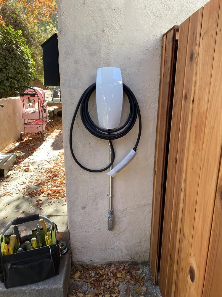 Emergency panel upgrade experts serving Encino, CA - Go Green Electric