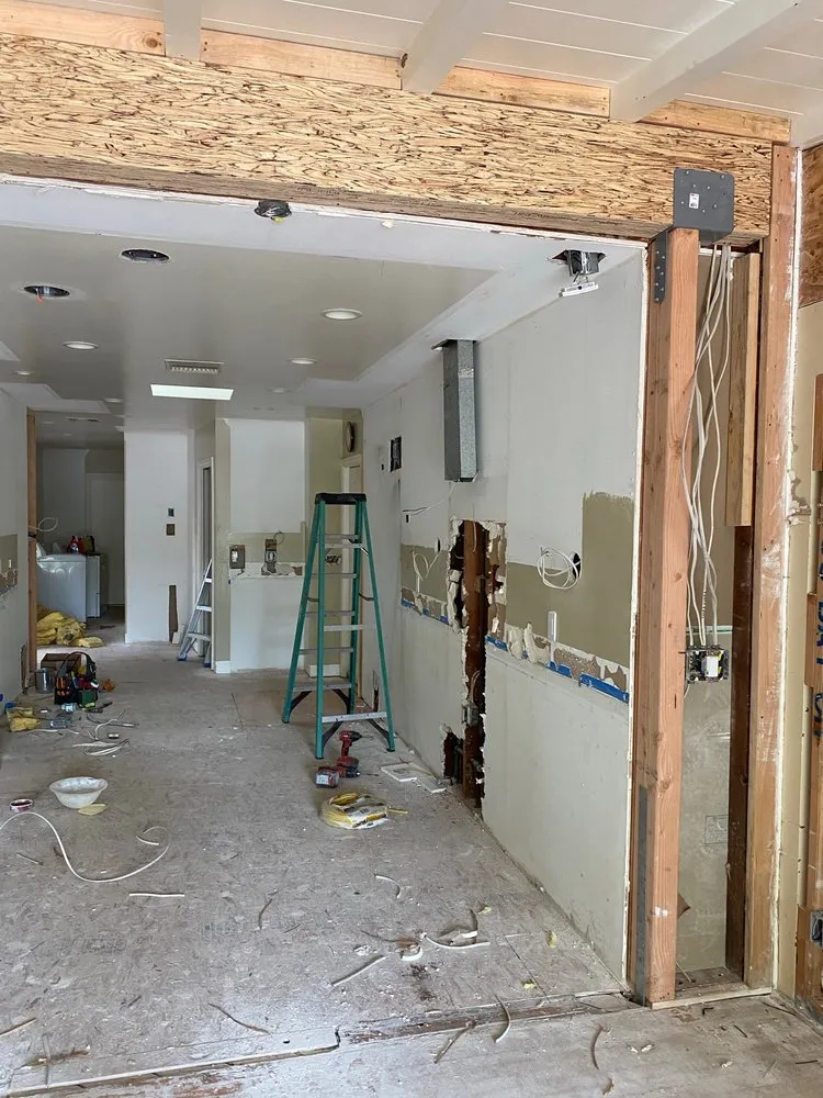 Emergency panel upgrade experts serving Encino, CA - Go Green Electric