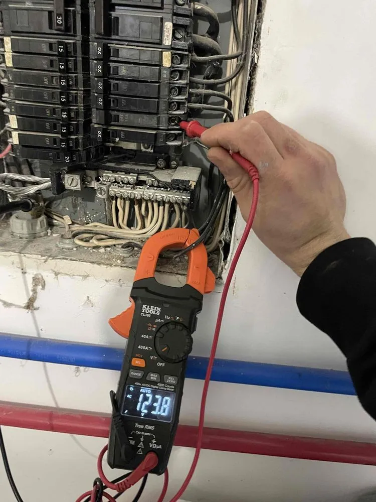 Licensed outlet and switch repair service in Winston-Salem, NC - Go Green Plumbing, Heating, Air & Electrical