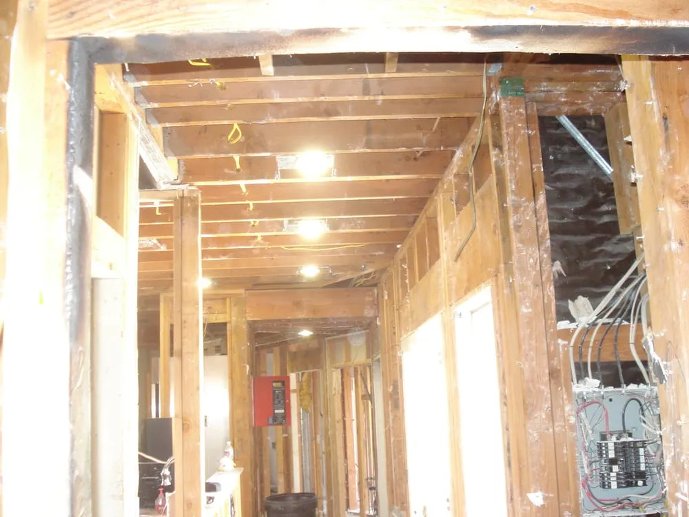 Expert electrician providing circuit breaker repair in , 