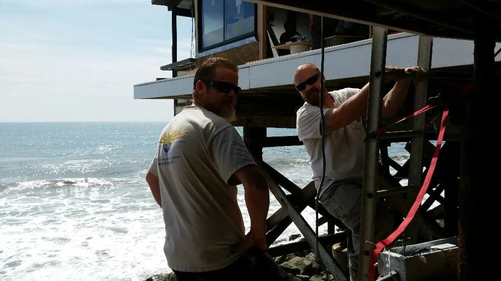 Certified electrician providing lighting installation in , 