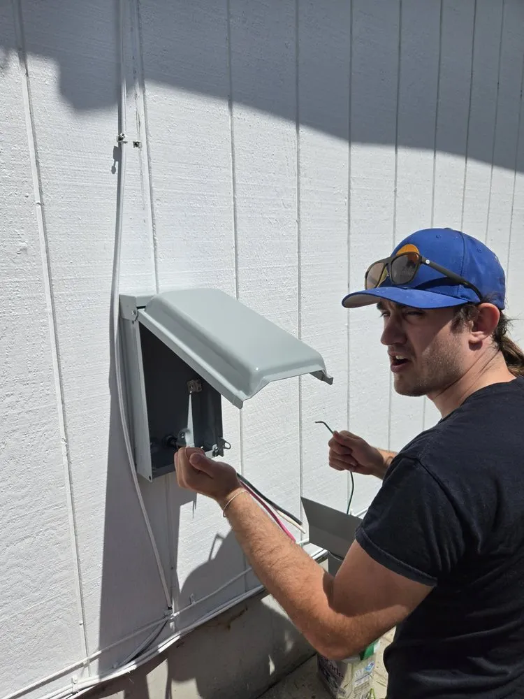 Slide of Gold Mountain Contracting