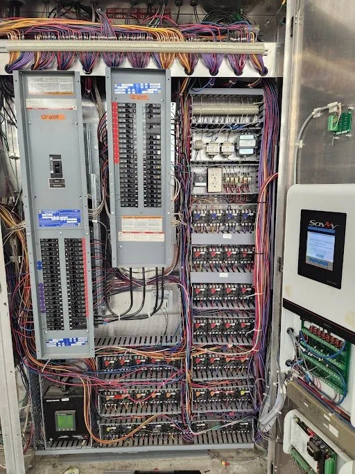 Slide of Gold Phase Electric