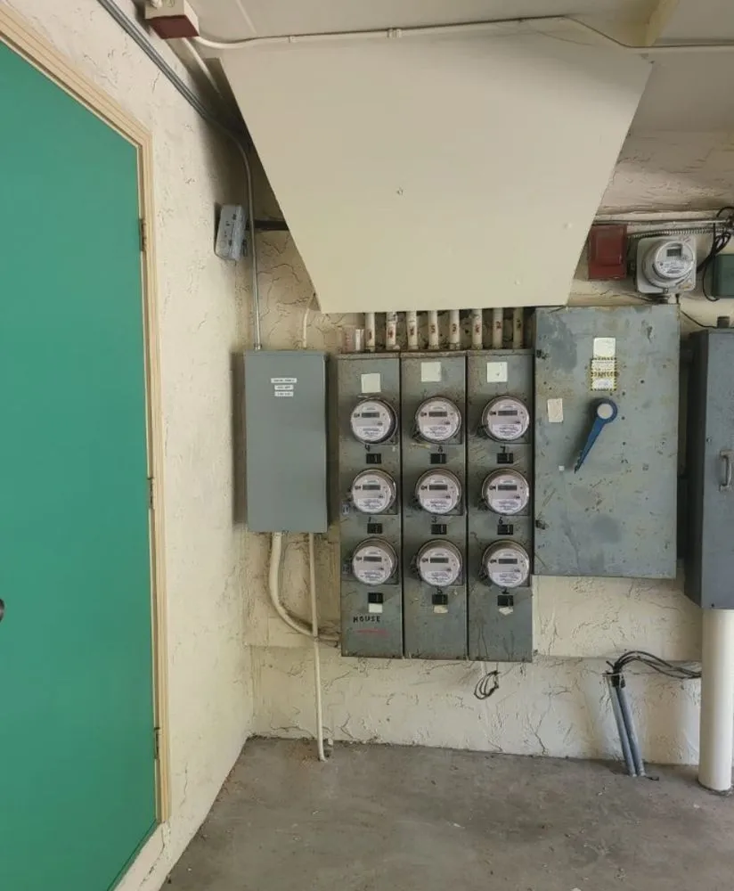 Licensed outlet and switch repair in , by Gold Phase Electric