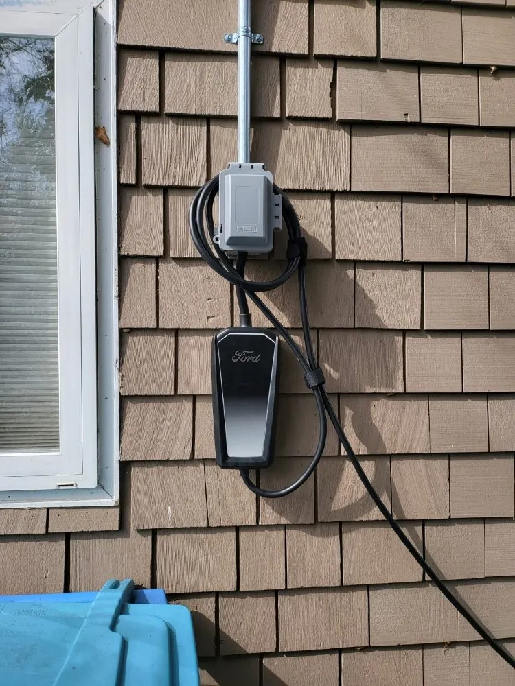 Slide of Gold Phase Electric