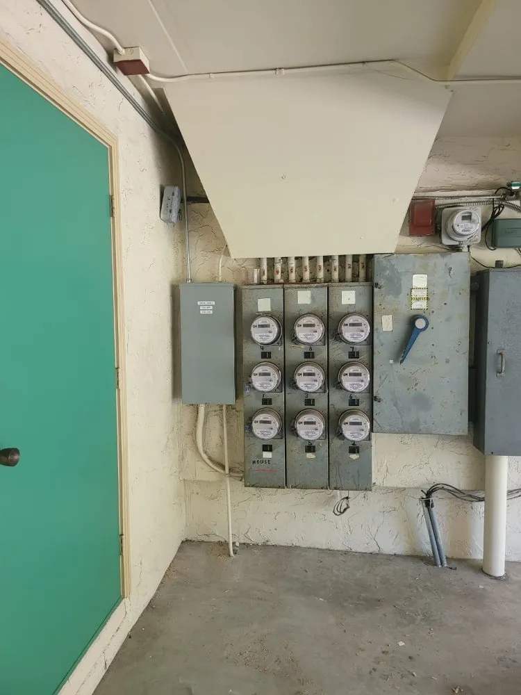 Slide of Gold Phase Electric