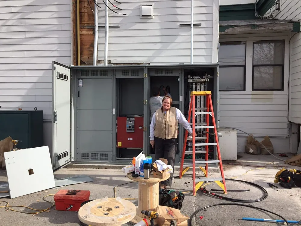 Slide of Gold Star Electric & Controls