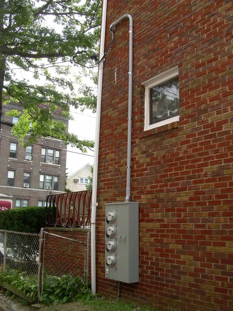 Slide of Gold Star Electric, LLC