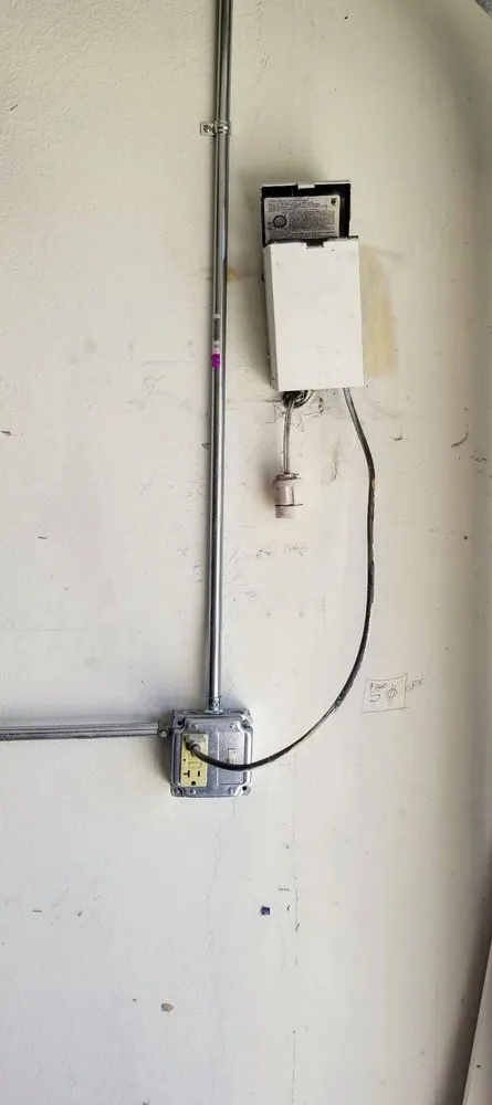 Slide of Goldcoast Electric