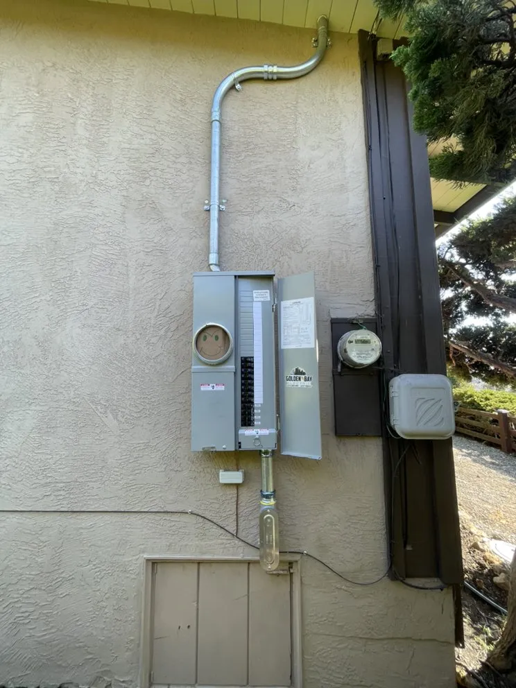 Professional circuit breaker repair service in ,  - Golden Bay Electric