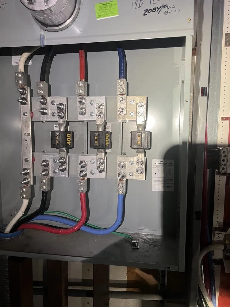 Trusted circuit breaker repair in ,  by Golden Gate Electric