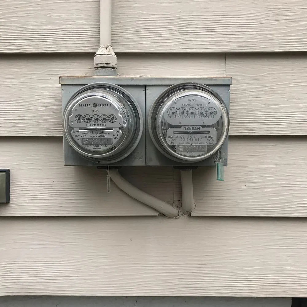 Trusted electrician providing electrical repair in Flushing, NY - Golden Licensed Electrician