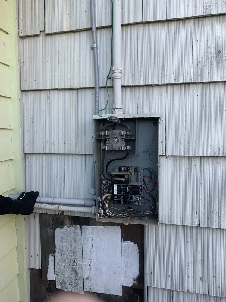 Slide of Golden State Electrician