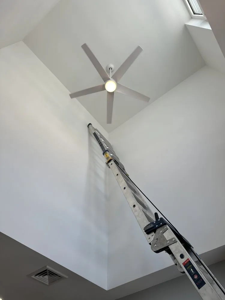 Slide of GoldenHandsElectrical