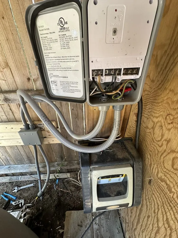 Slide of GoldenHandsElectrical