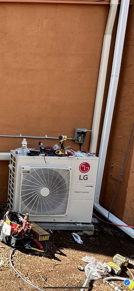 Slide of GoldenHandsElectrical