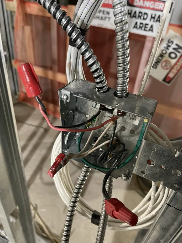 Slide of GoldenHandsElectrical