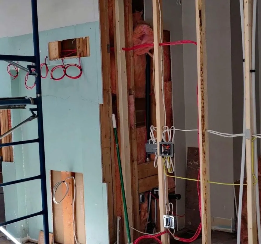 Slide of Goldleaf Electric