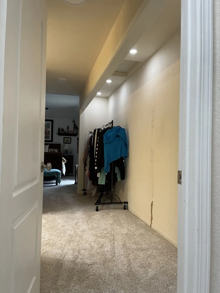 Slide of Gomez Electric