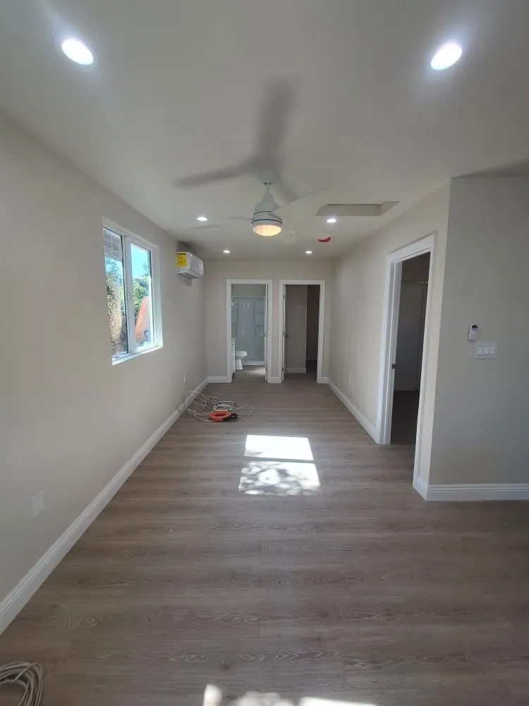 Slide of Gomez Electric Solutions