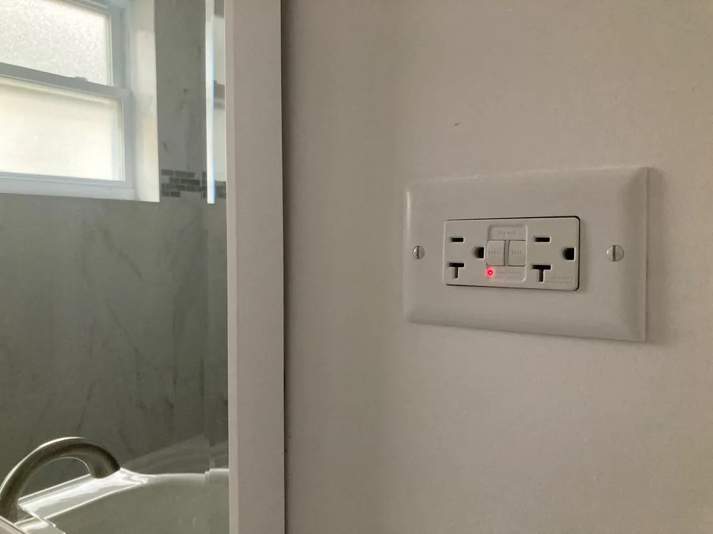 Slide of Gomez Electrical