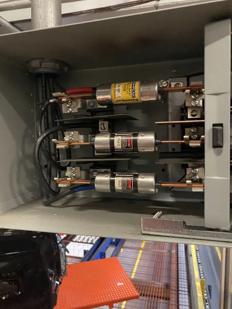 Slide of Gon Electrical