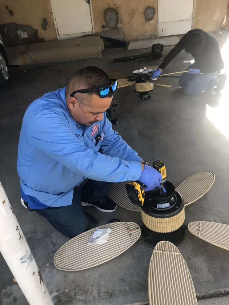 Slide of Gonzalez Electric