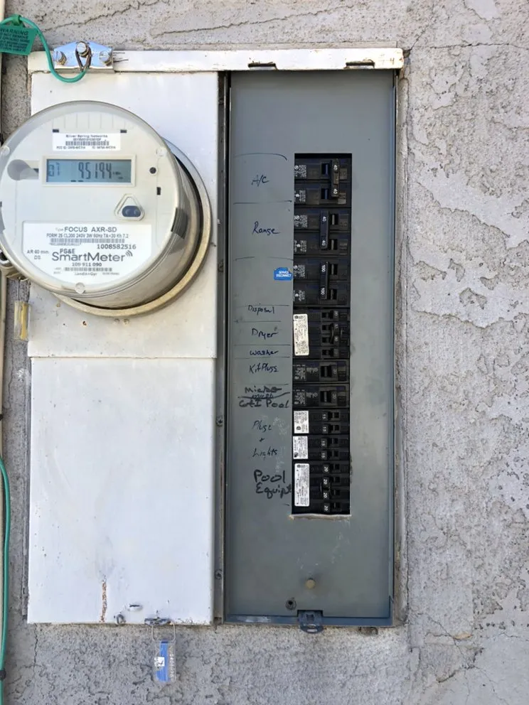 Slide of Gonzalez Electric